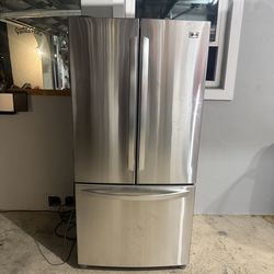 LG refrigerator, model LFC23760ST.