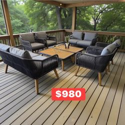 New inbox patio set with cushions (we finance and deliver)