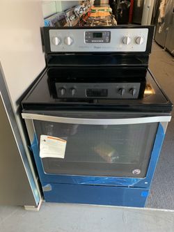 New scratch and dent Whirlpool convection stainless steel range 1 year warranty