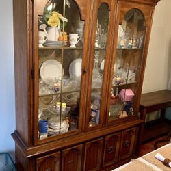 China cabinet 