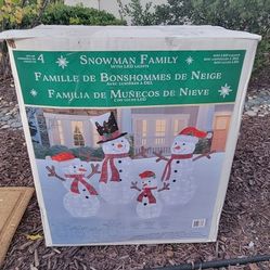 Snowman Family With LED Lights 4 Piece Christmas Outdoor Decorations