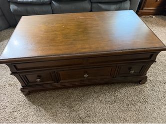 4pc coffee table & 3 end tables