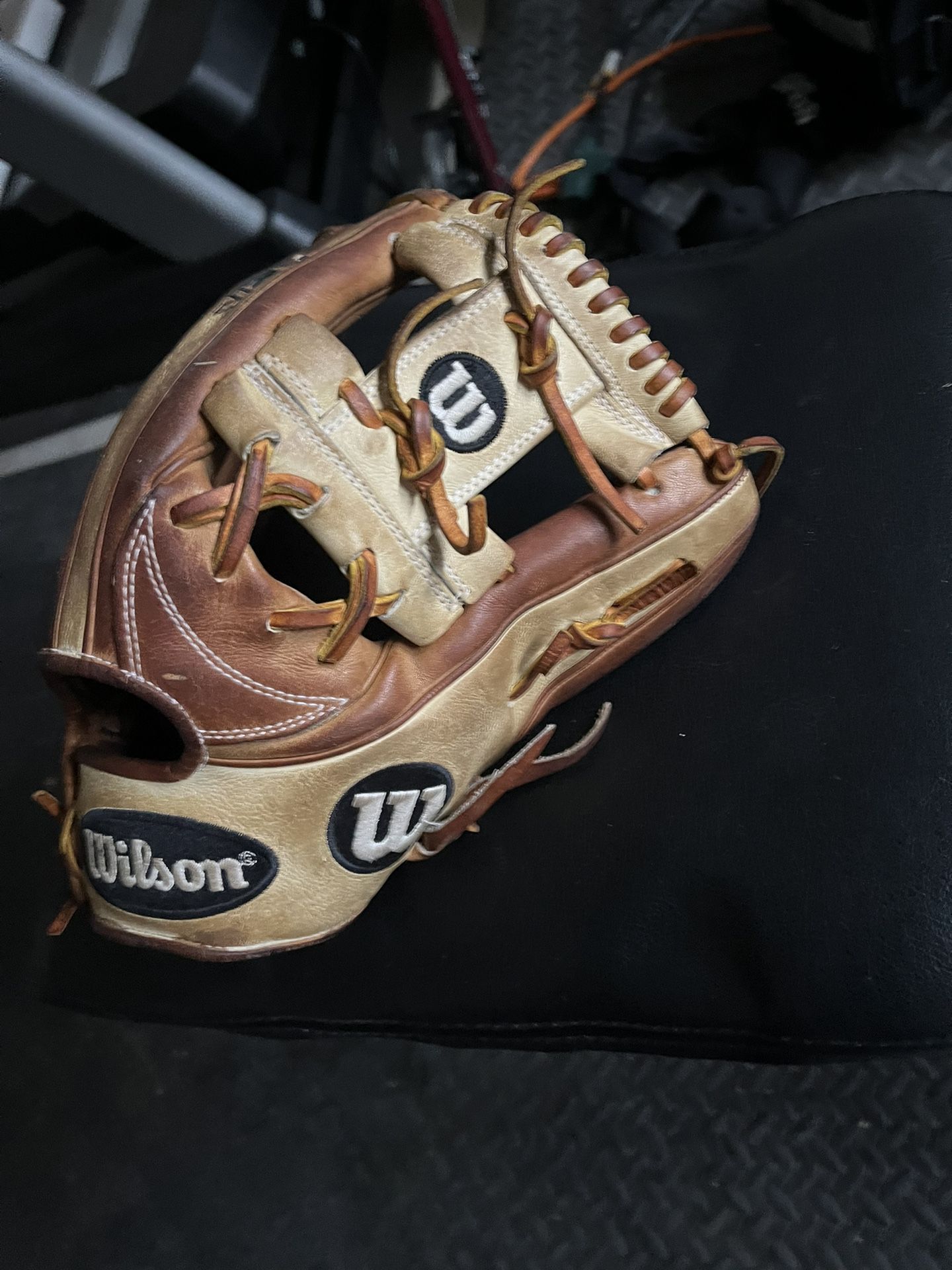 OFFER*Wilson a2k 1787 glove. great condition. great piece 