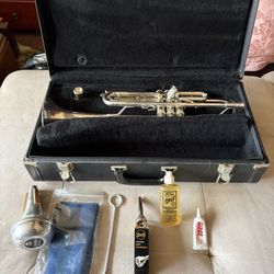 Bach TR300 Trumpet and Accessories 