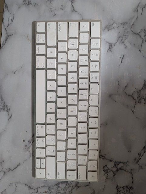Apple Keyboard