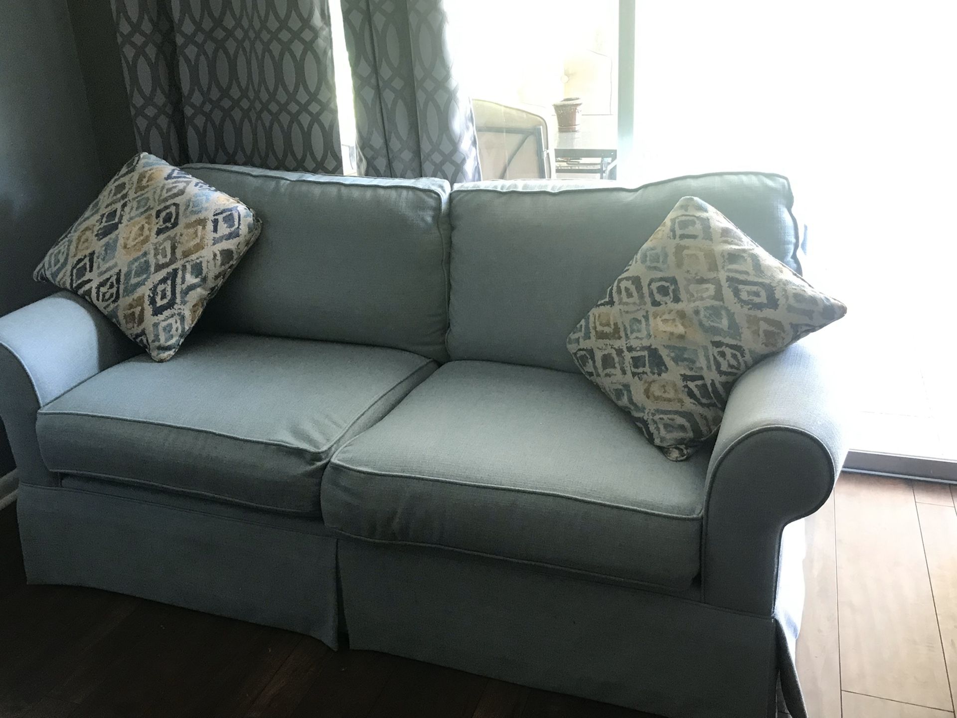 2 piece sofa set with pillows
