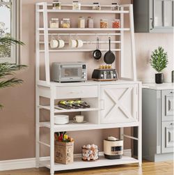 White Kitchen Baker's Rack with Hutch and Wine Storage