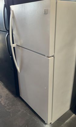 Kenmore Top Mount White Refrigerator
