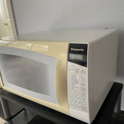 Panasonic Microwave Oven 