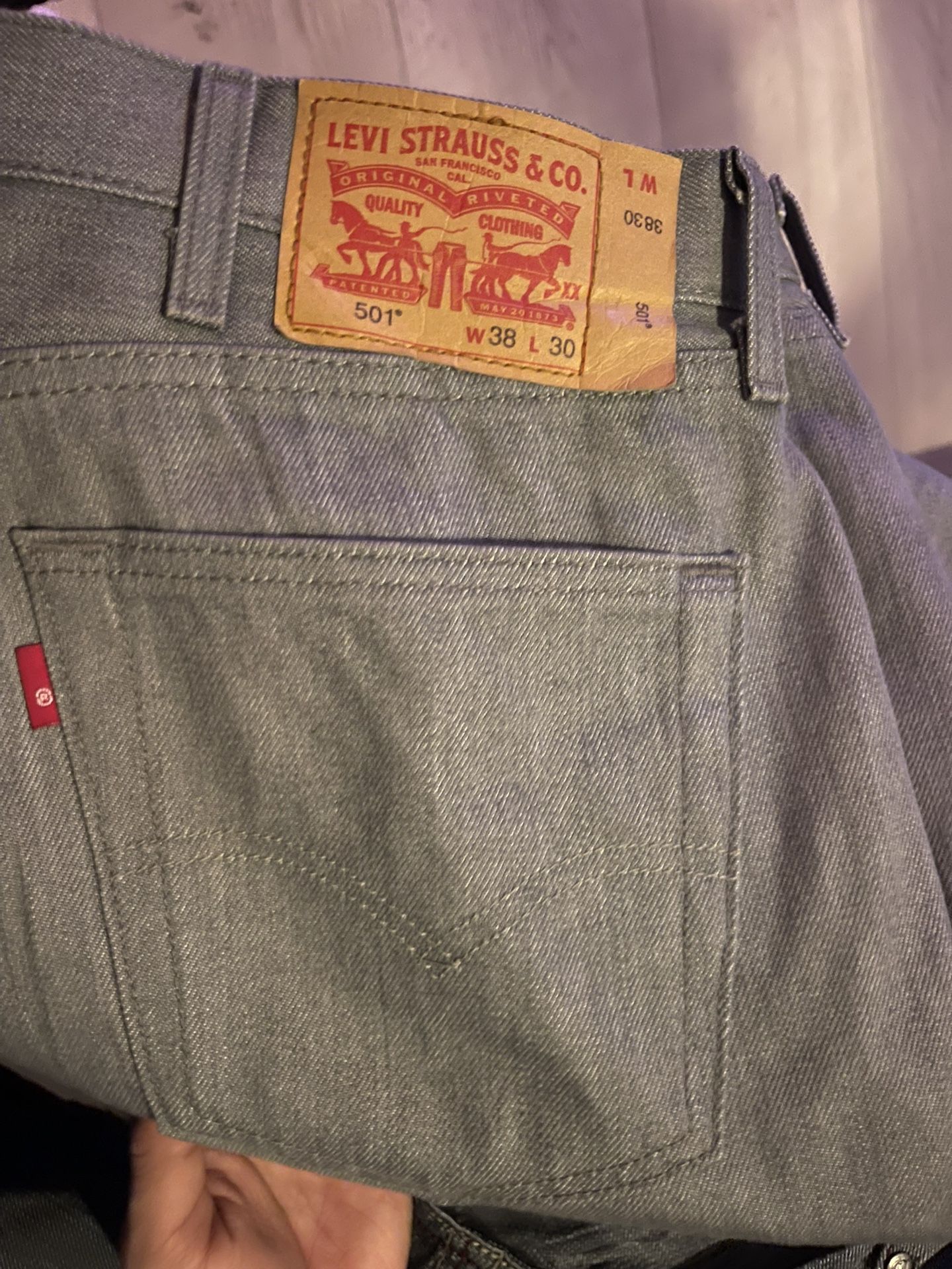 Levis 501s 38.30