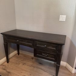 Dark Wood Office Desk – Solid, Classic Design with Drawers