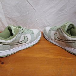NIKE DUNK LOW Honeydew 