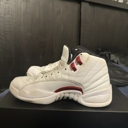 Size 7.5 - Air Jordan 12 Retro Twist