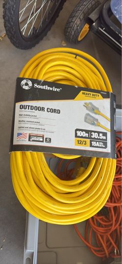 Southwire 100 ft Heavy-Duty Outdoor Extension Cord