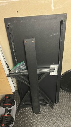 Black Desk