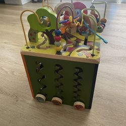 Zany Zoo Activity Cube