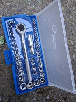 Sockets kit 38 pieces pending