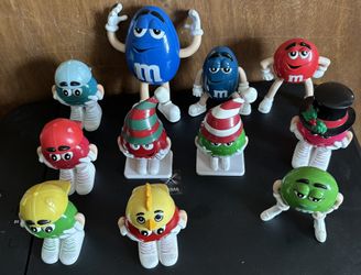 14 Small M&M Figures And 2 Medium Sized Female M&M Figures 