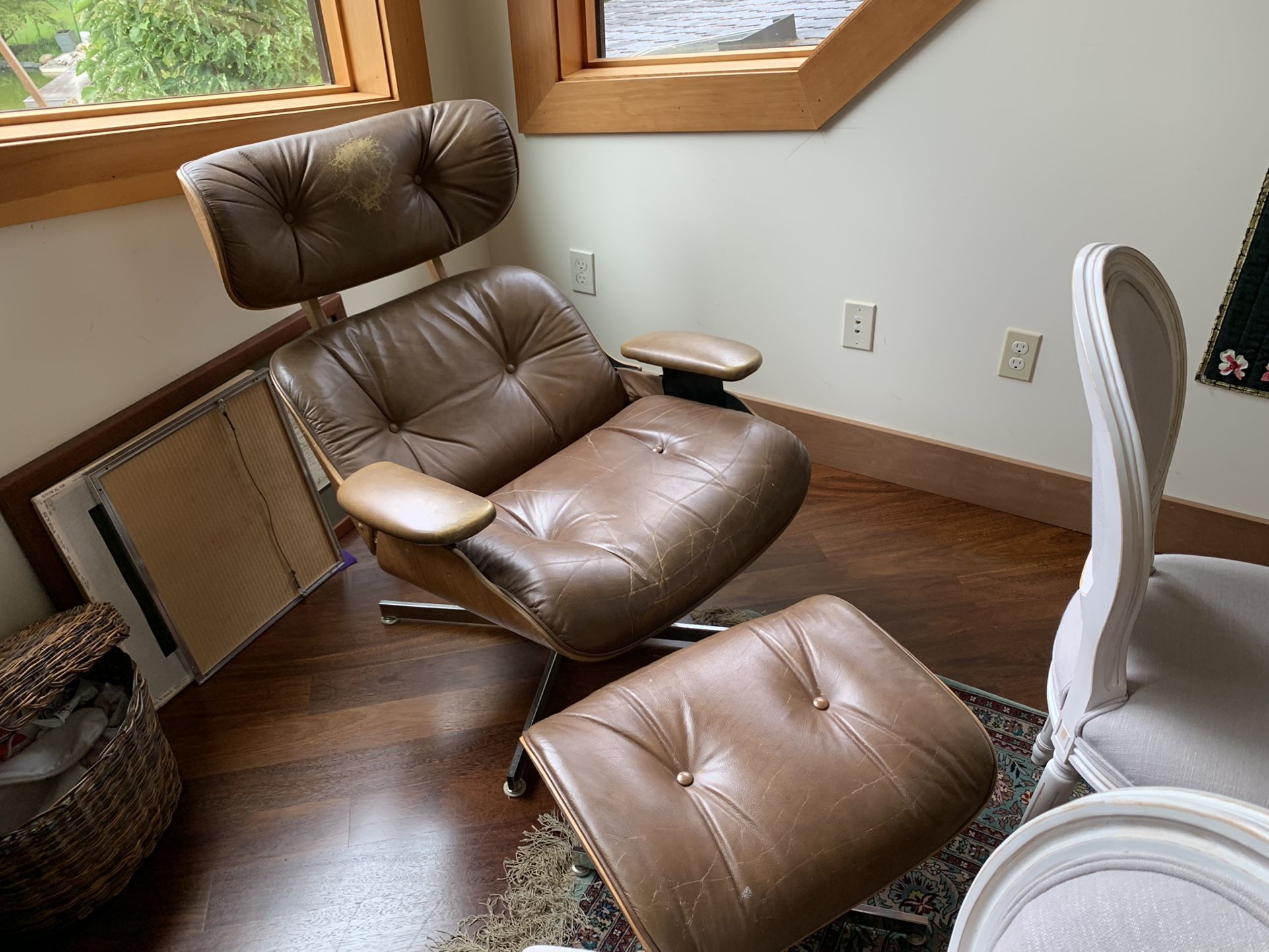 Eames Style Recliner W/ Ottoman