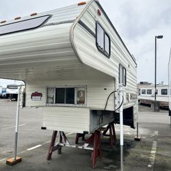 1988 Lances Camper 11.7