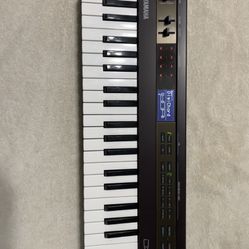 Yamaha reface DX Mobile Mini Keyboard Piano