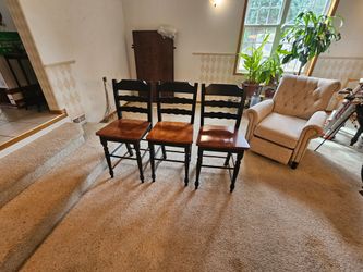 3 chairs/barstools