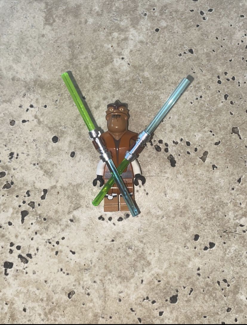 Lego Star Wars Jedi Master Pong Krell with Dual Lightsabers (75004)