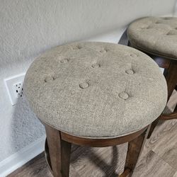Set of 2 Brown Bar Stools – Cushioned & Wooden