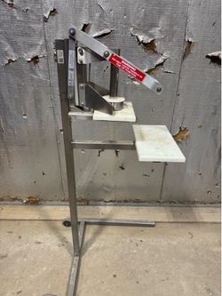Healix Enterprises E-Z Cut II Pineapple coring machine