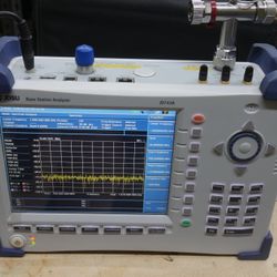 JDSU JD745A Base Station Analyzer WITH BAG AND ADAPTOR USED. TESTED. IN A GOOD WORKING ORDER.