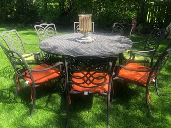 Large Cast Aluminum Patio Furniture Set. Includes Seat Cushions