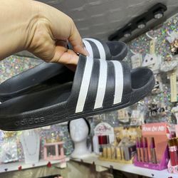 Adidas slides / size 7 gentle used