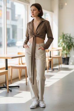 SHEIN Brown Cropped Top w/ Snap Closure **New**