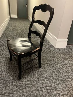 Big wood black chair