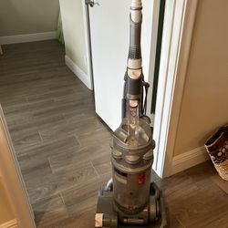 vacuum cleaner Dyson