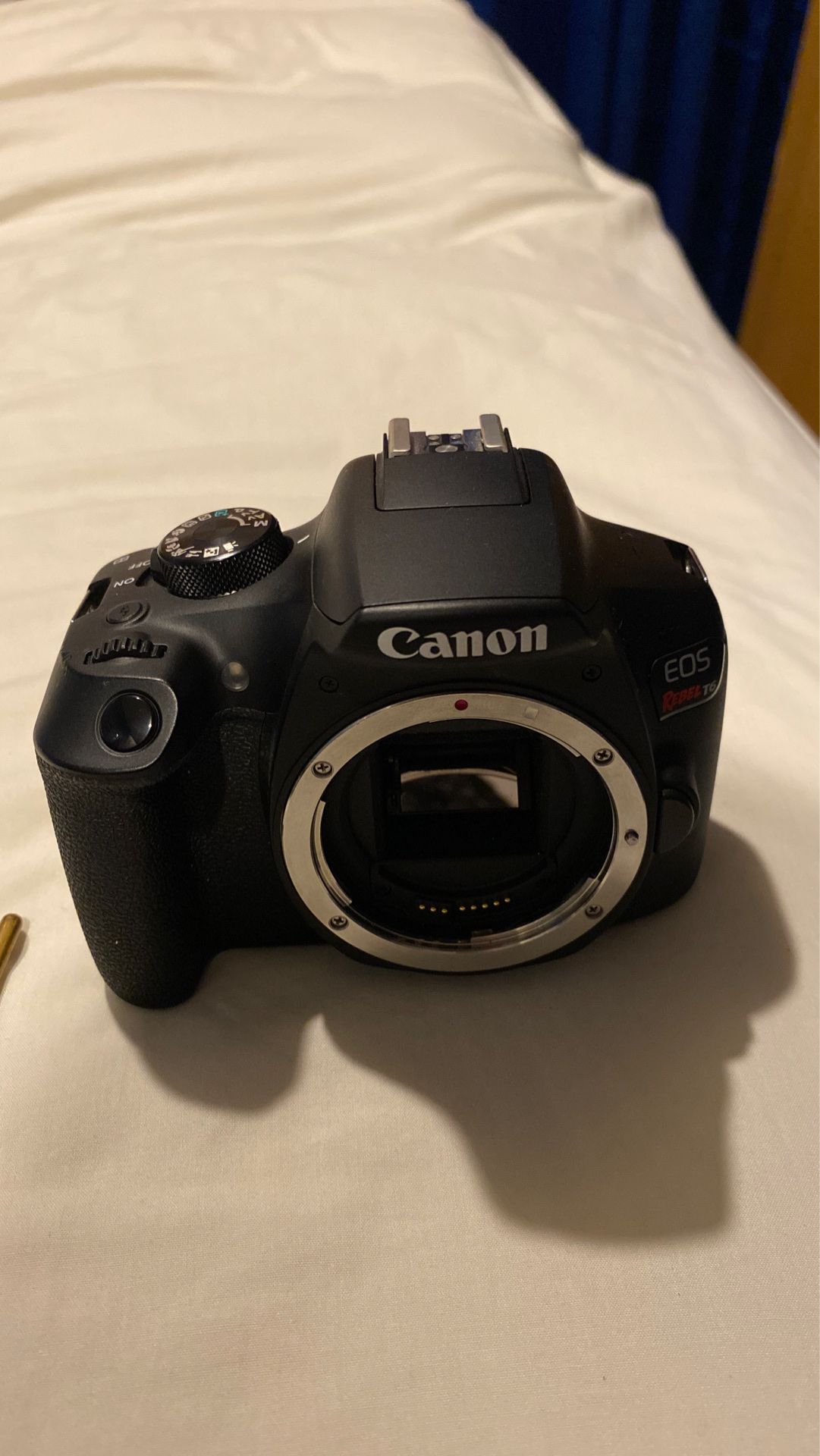 Canon EOS Rebel T6(Body Only)