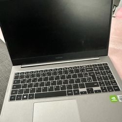 SAMSUNG Laptop