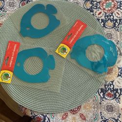 24 Blue Die Fish Frames For A Bulletin Board $1