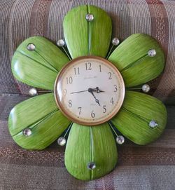 Gerald et Fils Paris flower wall clock