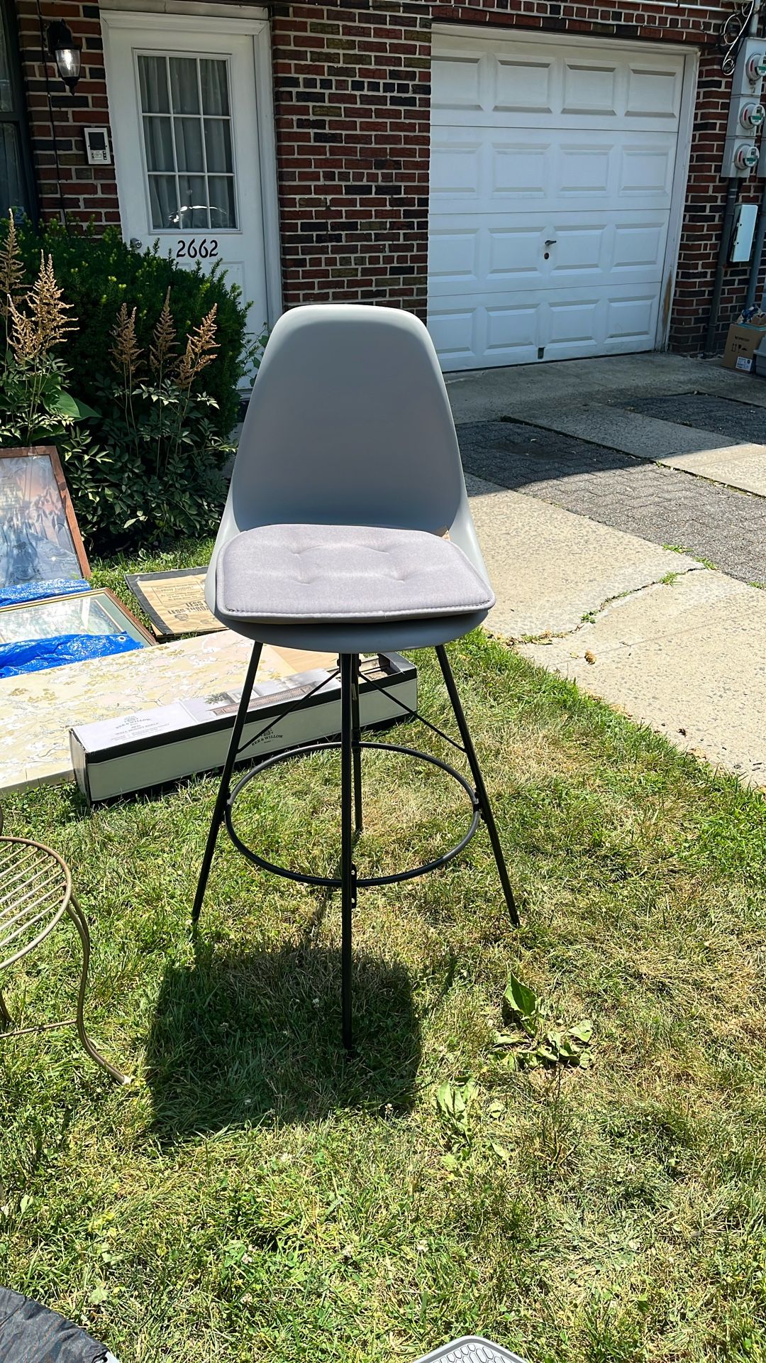 Set of 4 Modern Gray Bar Stool Chairs – Great Condition