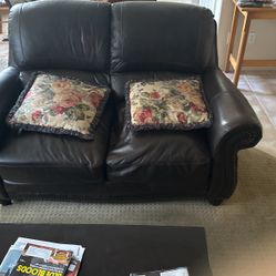 Leather love Seat
