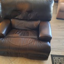 2 XL Power Leather Recliners 