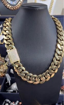14 karat gold plated, 22 inch and 22 mm thick