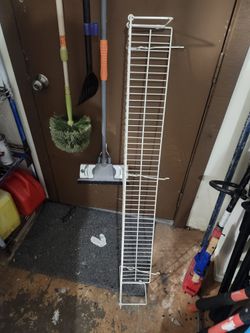 Wire baskets garage or retail 4ft and 2ft. Fits peg board or slate wall 