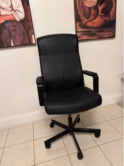 Black Leather Office Chair
