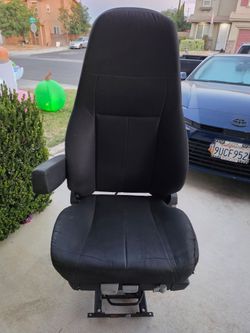 ISRI Air Ride Truck Driver Seat – Freightliner Cascadia / M2 (Zero Air Leaks)