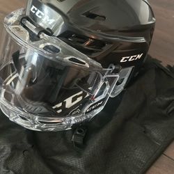 CCM TACKS 310 Helmet And Glass