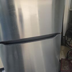 New Frigidaire Stainless Steel 