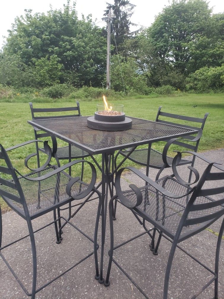 Bar Height Set W/Fire Feature
