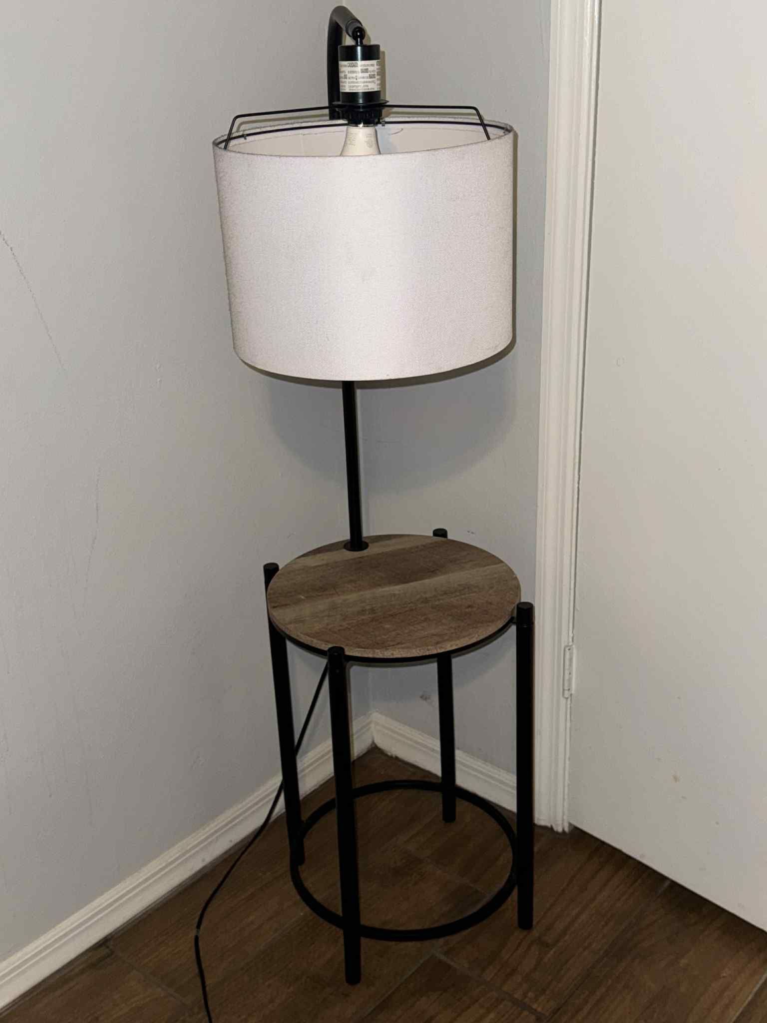 Side table lamp metal frame/wood table